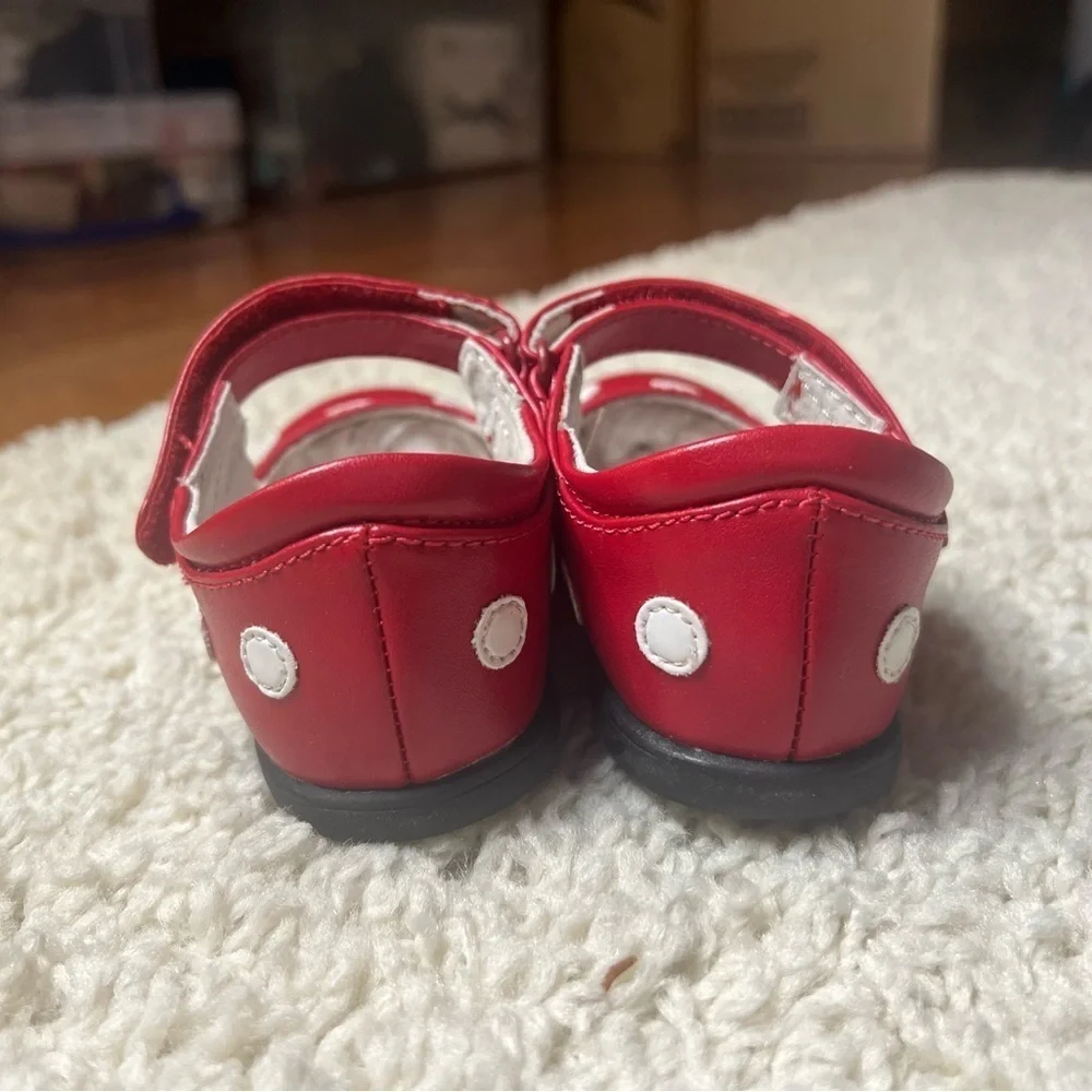 FOOTMATES RED/WHITE MARY JANE STYLE SHOE SIZE 7.5 M/W NIB